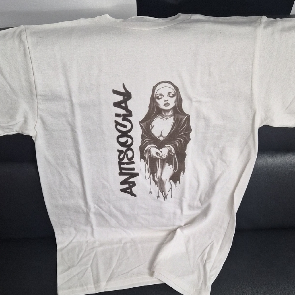 White Graphic Tee - Short Sleeve